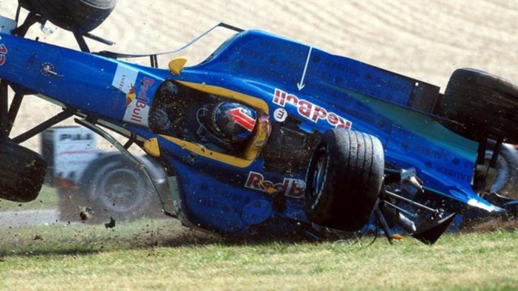 Periodi duri per gli amanti del motorsport, vero? Difficile stare sul divano senza guardare delle vetture che girano in pista? Ci pensiamo noi! Ecco 10 gare spettacolari da riguardare per abbattere la noia.