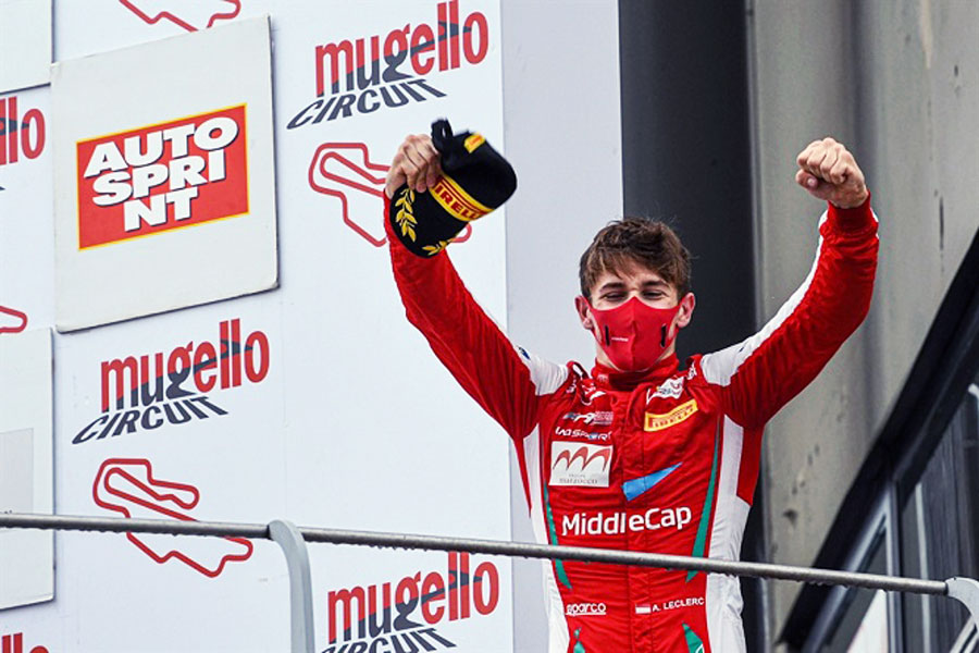 Arthur Leclerc, il fratellino dell’ormai celebre pilota monegasco, siederà, per questa stagione, su una vettura Prema in Formula 3. Il talentino classe 2000 è già entrato a far parte della Ferrari Driver Academy nel 2020 mentre correva, sempre con Prema, in Formula Regional.