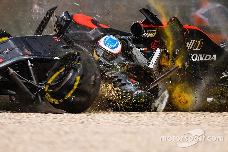 f1 australian gp 2016 fernando alonso mclaren mp4 31 in a huge crash