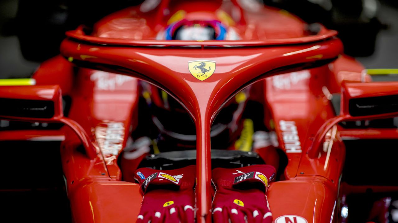 In questo articolo andremo ad affrontare tutti i dispositivi di sicurezza che, nel corso degli anni, hanno consentito uno sviluppo sicuro delle monoposto. Clicca qui per leggere il precedente articolo della serie sulla sicurezza in F1 riguardante le barriere.
