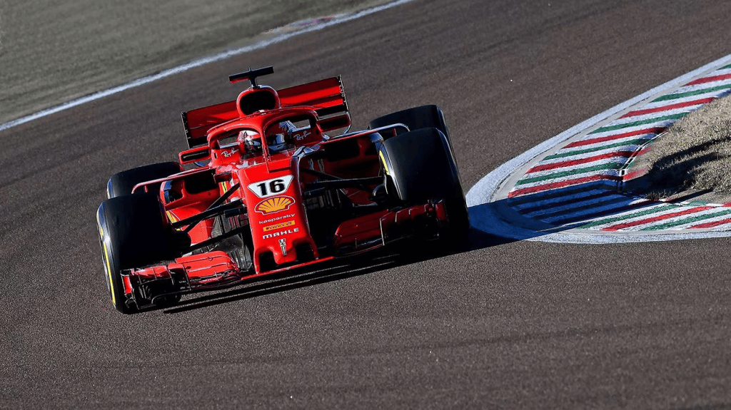 Quando un pilota compie il proprio esordio, vestito di rosso, ondeggiando con la propria monoposto lungo le curve del circuito di Fiorano, è sempre una grande emozione.