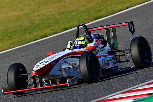 Ayumu Iwasa, dominatore della French F4 2020, è pronto per il grande salto, nel 2021 farà parte del Team Hitech GP nella FIA F3. Il nipponico potrebbe essere il nuovo Tsunoda, promosso da poco da AlphaTauri in F1, ma nella prossima stagione il livello si alza. Riuscirà a farsi largo anche in F3?