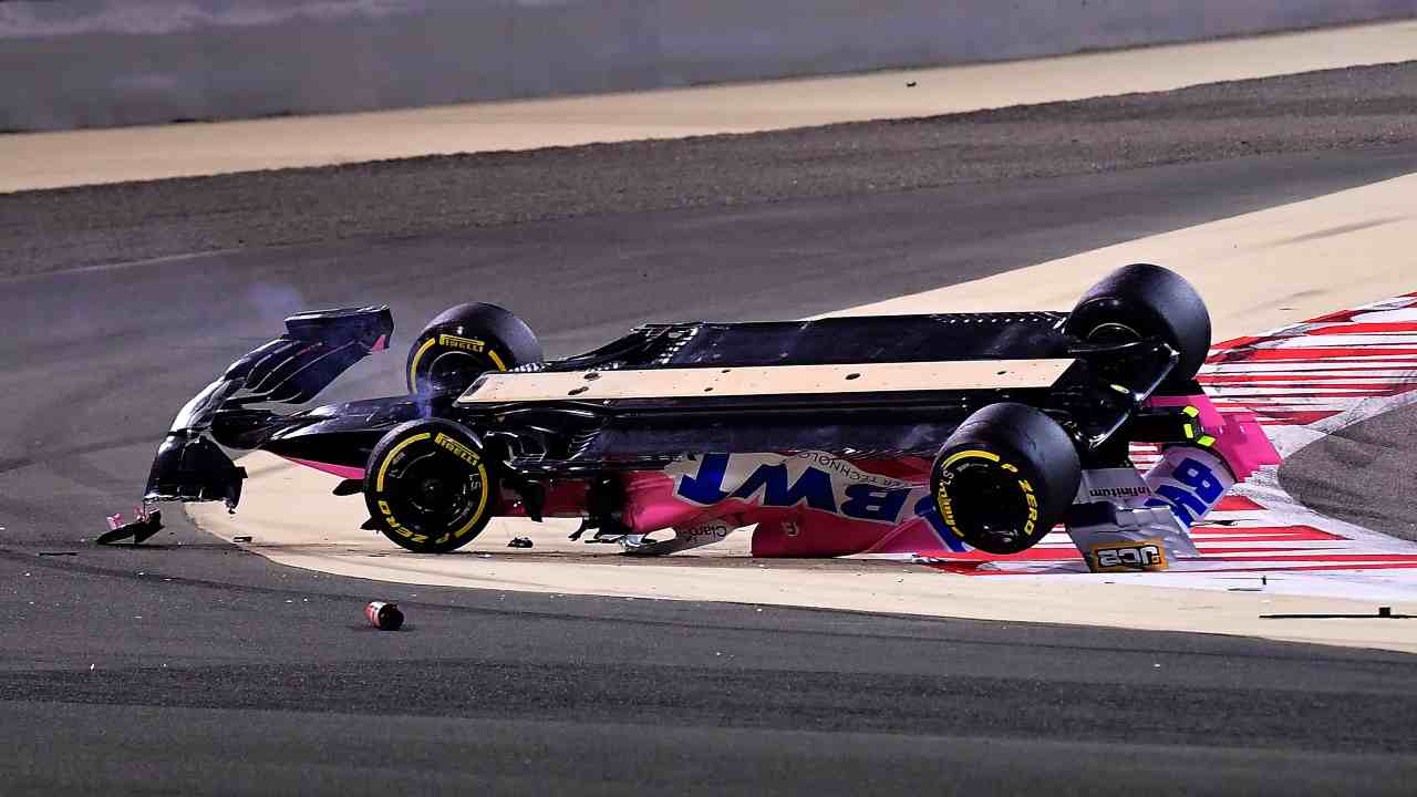 In questo articolo andremo ad affrontare tutti i dispositivi di sicurezza che, nel corso degli anni, hanno consentito uno sviluppo sicuro delle monoposto. Clicca qui per leggere il precedente articolo della serie sulla sicurezza in F1 riguardante le barriere.