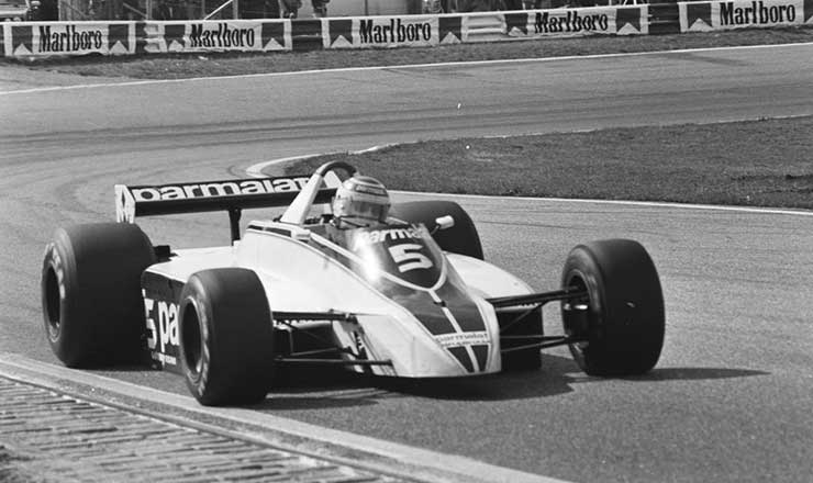 Nelson Piquet Souto Maior nacque in Brasile, a Rio De Janeiro, il 17 Agosto 1952. Iniziò a praticare Tennis da bambino, con un discreto successo.