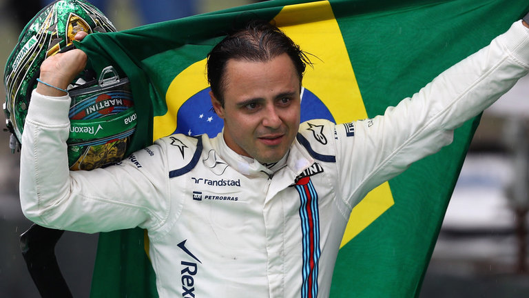 Vi siete mai chiesti cosa sarebbe successo se Hamilton non avesse sposato il progetto Mercedes? Chi avrebbe vinto 5 mondiali degli ultimi 6? Proviamo ad ipotizzarlo...