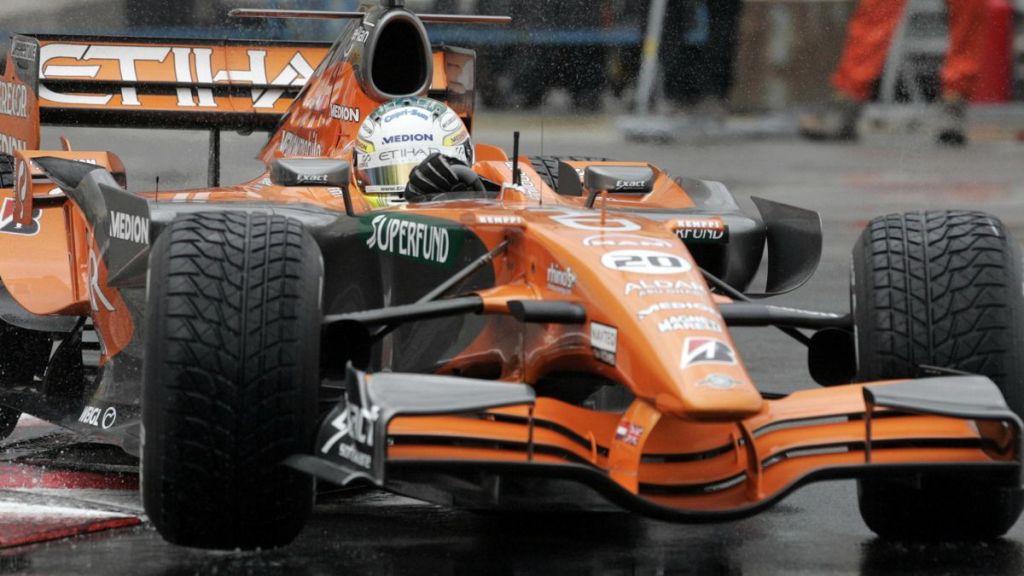 Immagina aver lottato per anni con Lewis Hamilton per poi vederlo in McLaren. Mentre tu - Adrian Sutil - devi accontentarti di una modesta Spyker.