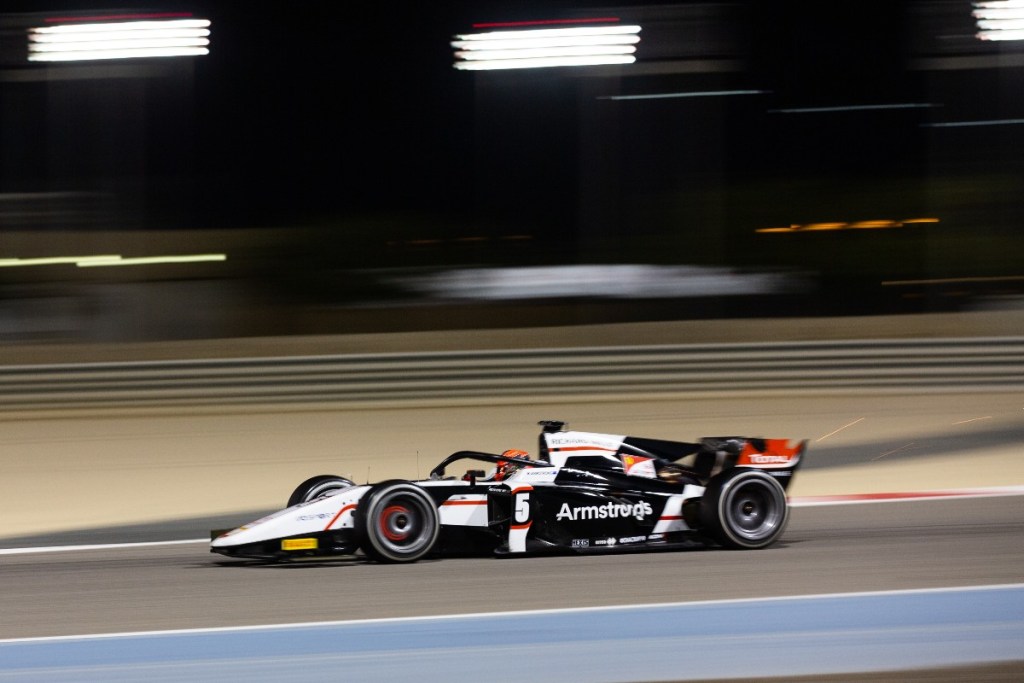 1018054706 LAT 20200303 L5R4215