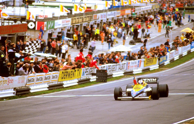 Mansell trionfa a Brands Hatch