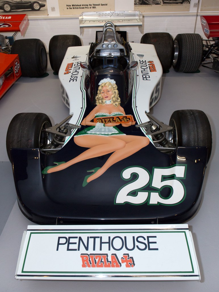Le più discusse, le più brutte, quelle mai utilizzate o quelle usate in particolari occasioni: ecco le 10 livree più memorabili della Formula 1 