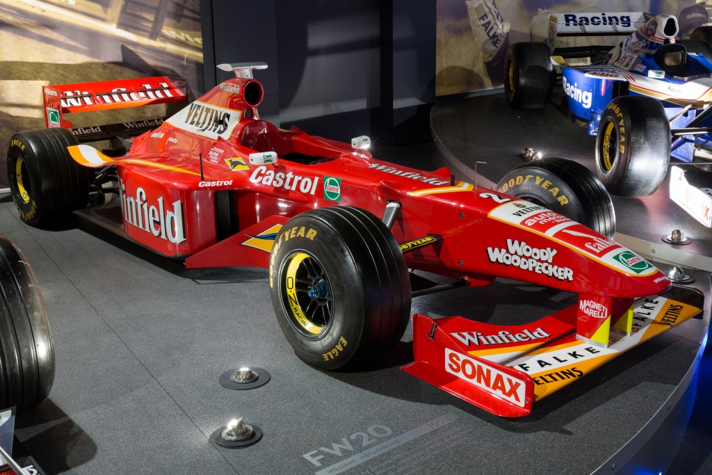 Le più discusse, le più brutte, quelle mai utilizzate o quelle usate in particolari occasioni: ecco le 10 livree più memorabili della Formula 1 