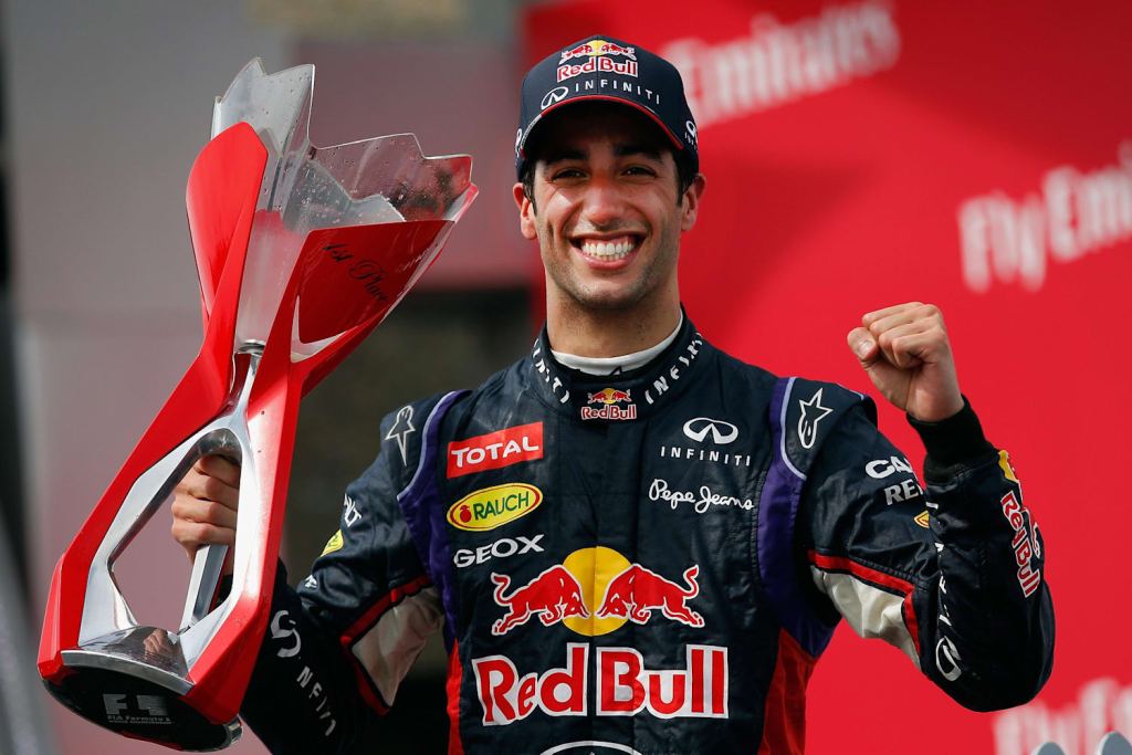 La frase che più si sente dire tra gli appassionati di Formula 1 è "ahhh, se non ci fosse la Mercedes". Oggi quindi proveremo ad immaginare cosa sarebbe successo, senza il team tedesco in griglia.