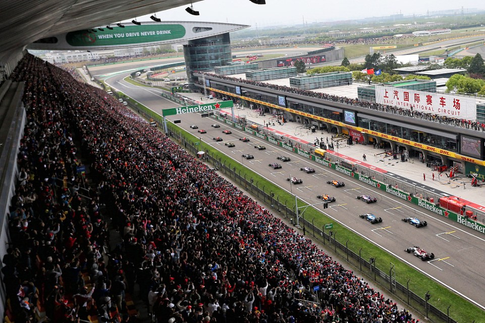 La Formula 1 lascia l’Australia e vola a Shanghai - in Cina - per il secondo appuntamento del Mondiale 2026, primo weekend della stagione con formato Sprint.