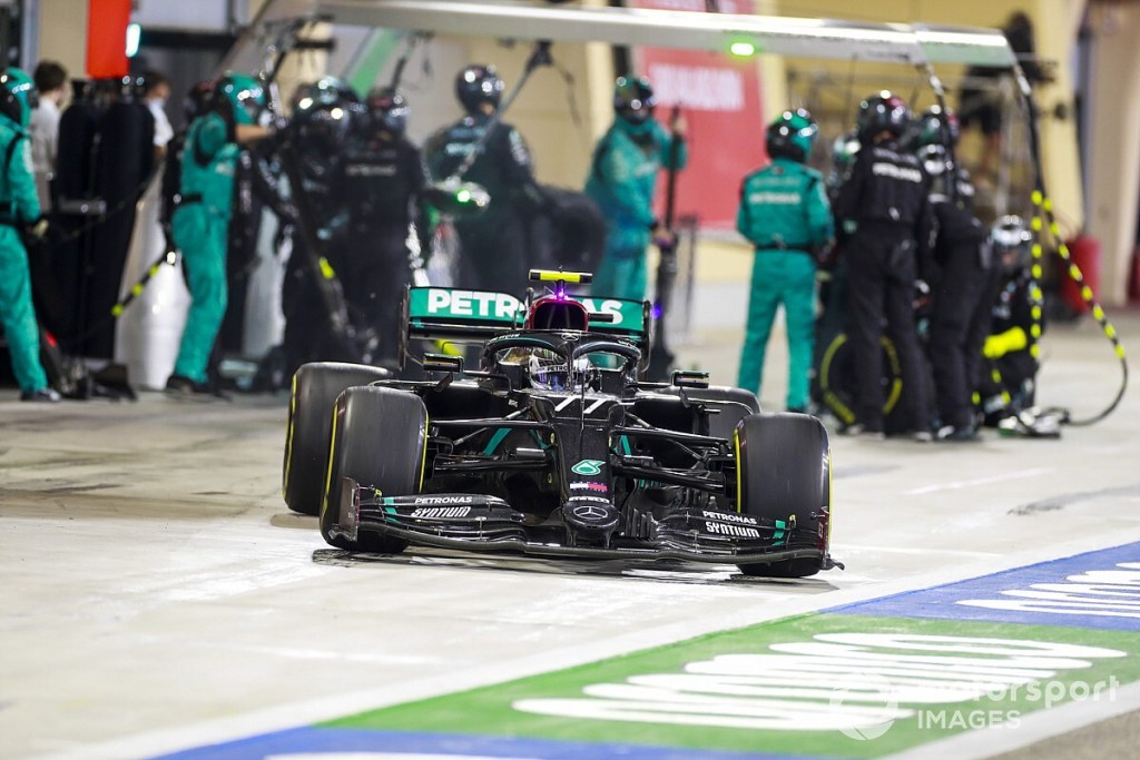 A poche ore dall'inizio del campionato Mercedes e Red Bull continuano il loro "ping pong" delle dichiarazioni. Stavolta parla Horner