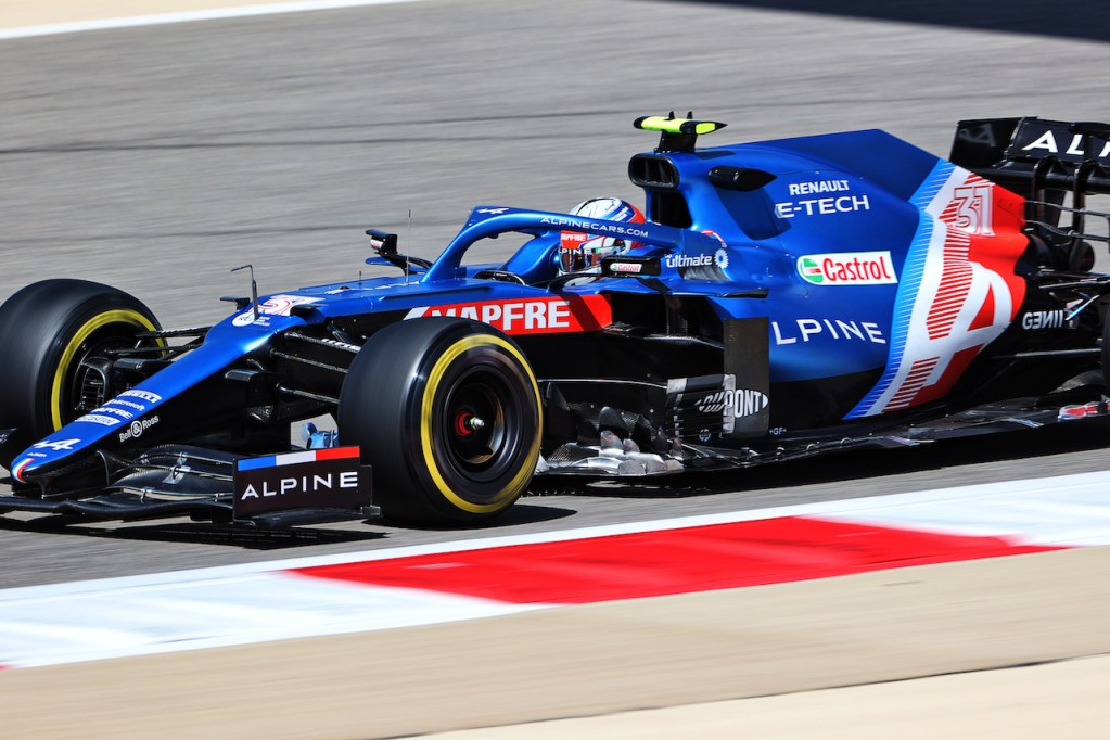 Esteban Ocon alla guida della Alpine