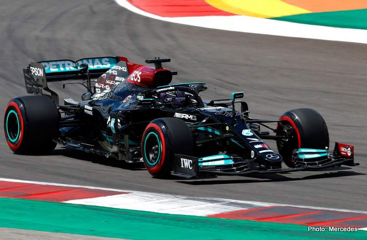 Si parte, con 10 minuti di ritardo, per le FP2 di questo Gran Premio del Portogallo.