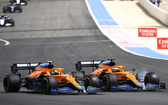 Le Mclaren in lotta durante il GP di Francia