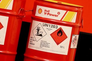 Benzina Ferrari 1536x1024 1