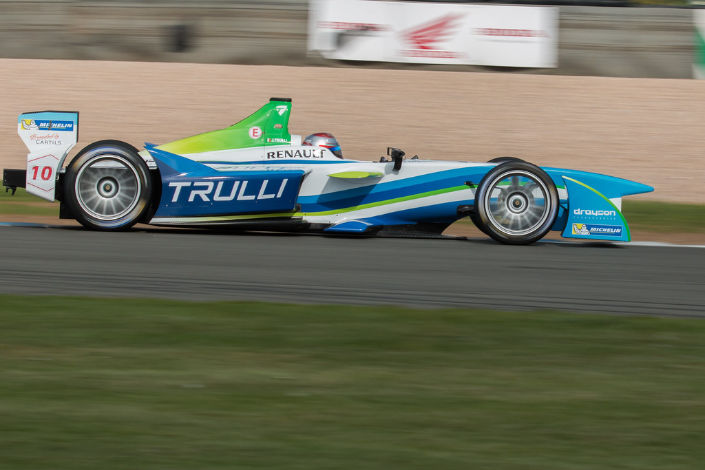 14970924351 8158d5e93d b