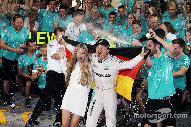 Ripercorriamo la storia della Formula 1 individuando tutti i campioni del mondo che non hanno mai guidato per il cavallino rampante.