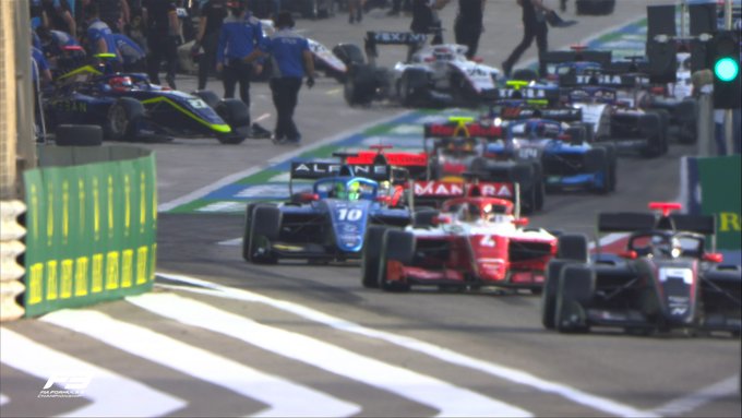 Ecco le prime qualifiche della stagione di Formula 3, con il rookie Franco Colapinto che si prende la pole position, precedendo Stanek e Maini.