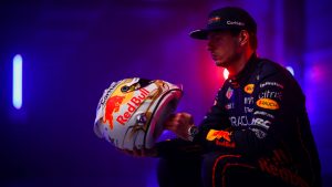 Max Verstappen Red Bull rinnovo scaled 1