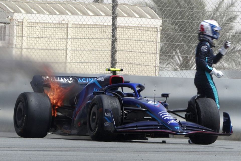 Principio di incendio negli pneumatici della Williams FW44
