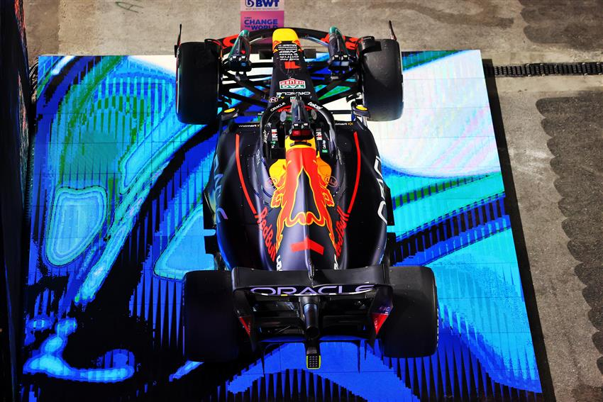 Tempo di voti per i protagonisti del Gran Premio dell'Arabia Saudita. A Jeddah è arrivata la prima vittoria stagionale per Max Verstappen. Sul podio con lui le due Ferrari, con Charles Leclerc che precede Carlos Sainz.