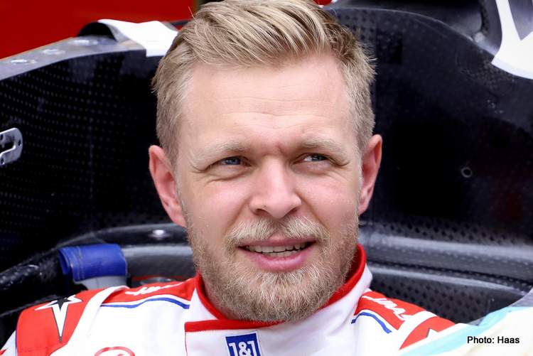  Magnussen è tornato inaspettatamente in Formula 1 per rimpiazzare Nikita Mazepin in Haas. Il danese ha svelato diversi retroscena a riguardo.