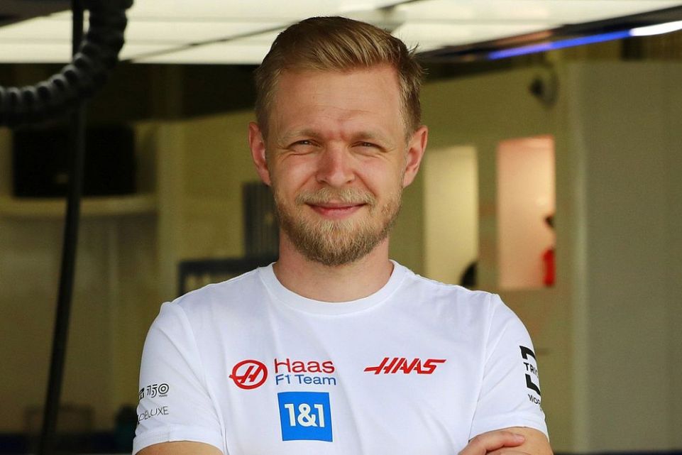  Magnussen è tornato inaspettatamente in Formula 1 per rimpiazzare Nikita Mazepin in Haas. Il danese ha svelato diversi retroscena a riguardo.