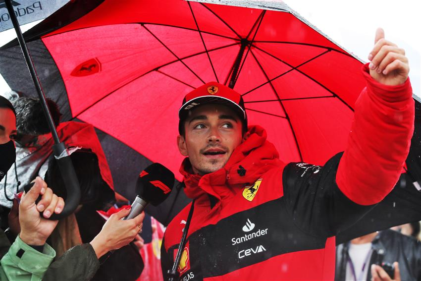 Ferrari e Charles Leclerc hanno perso punti preziosi nella lotta del Campionato del Mondo in casa, battuti dalla Red Bull e da Max Verstappen a Imola.