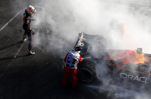 Ritiro Verstappen Melbourne Red Bull RB18