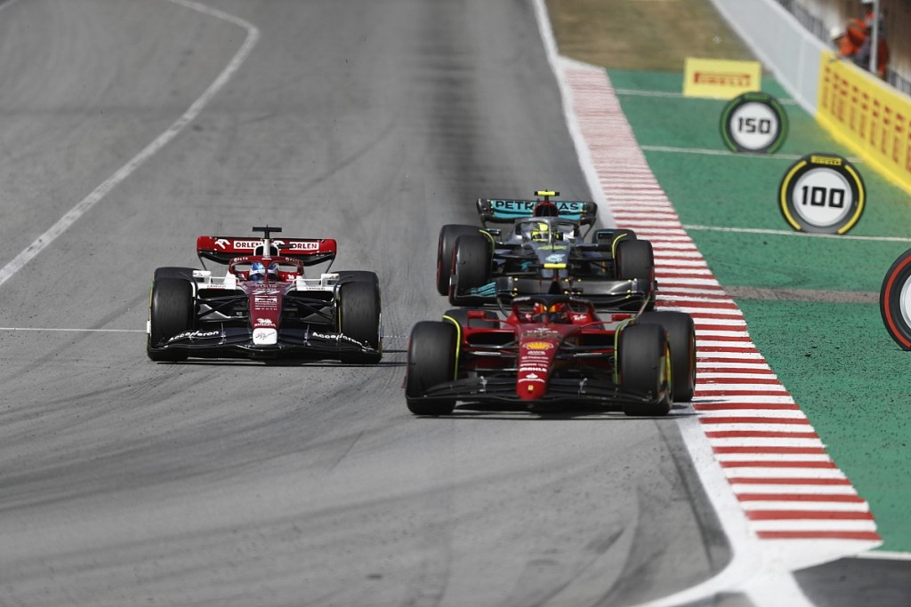 carlos sainz ferrari f1 75 val