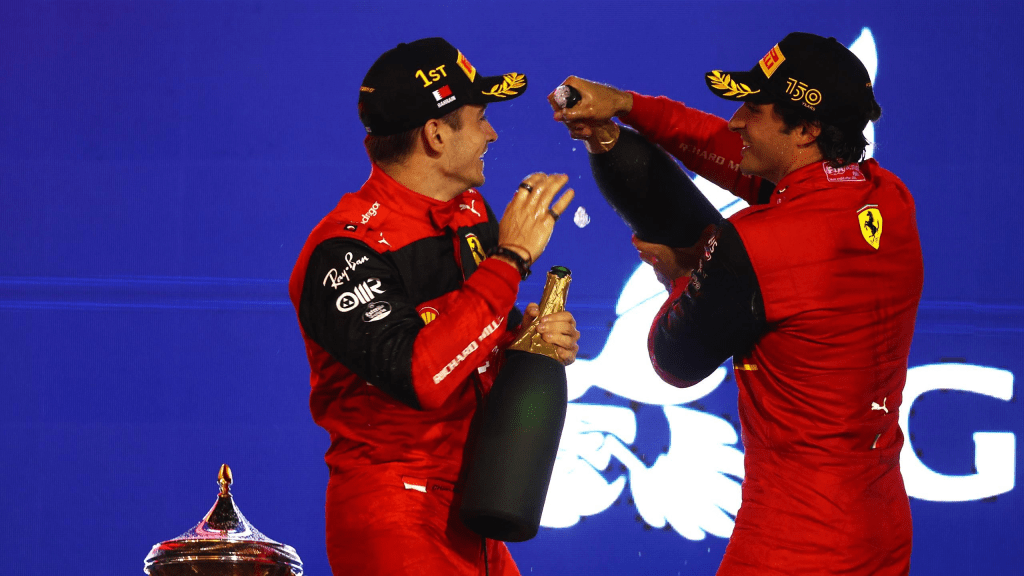 Charles Leclerc rimane in testa alla classifica del Campionato del Mondo con 104 punti, mentre il compagno di squadra Carlos Sainz è a 51 punti dalla vetta. L'ex pilota di F1 Jolyon Palmer si è chiesto quando la Ferrari potrebbe prendere in considerazione l'idea di imporre degli ordini di squadra mentre la battaglia per il titolo continua.