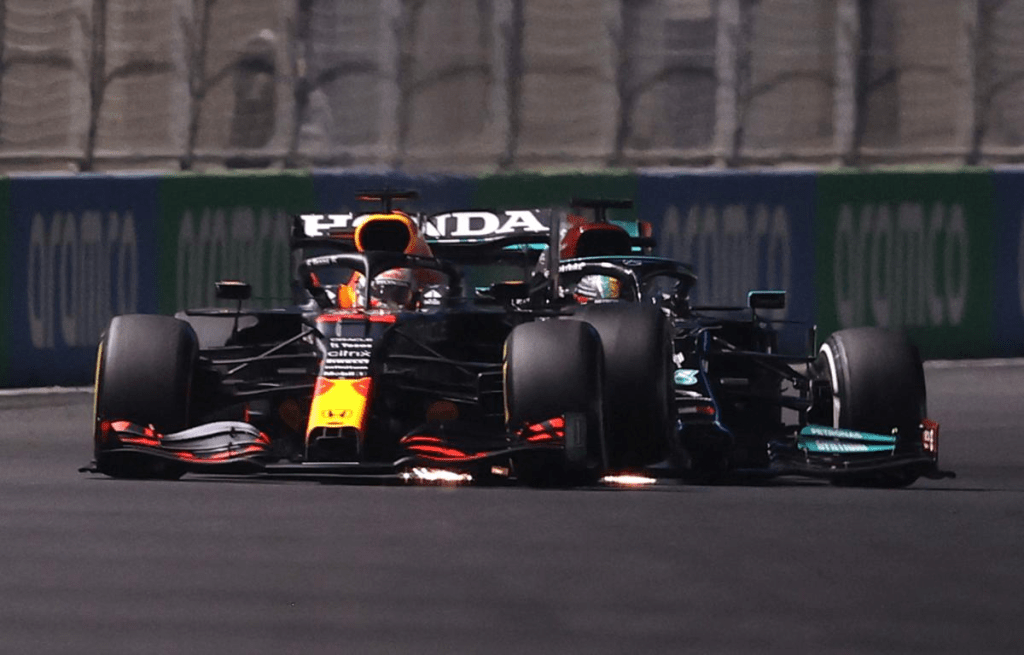 Adrian Newey pensa che sia stato stupido per Max Verstappen provare ad effettuare un “brake test” ai danni di Lewis Hamilton a Jeddah l'anno scorso.