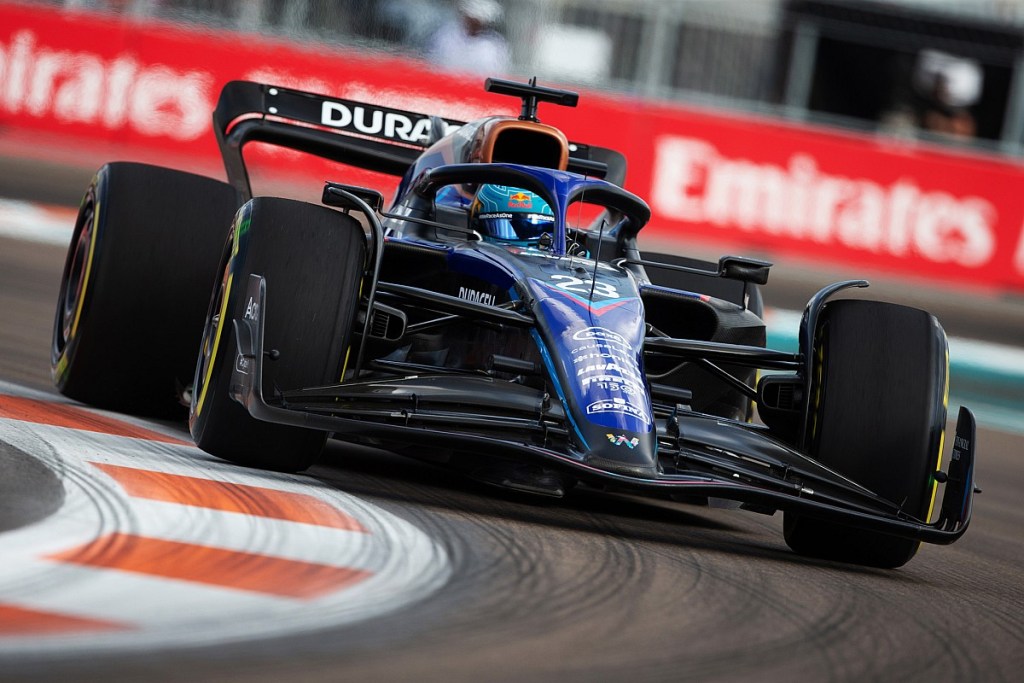 alex albon williams fw44 1 2