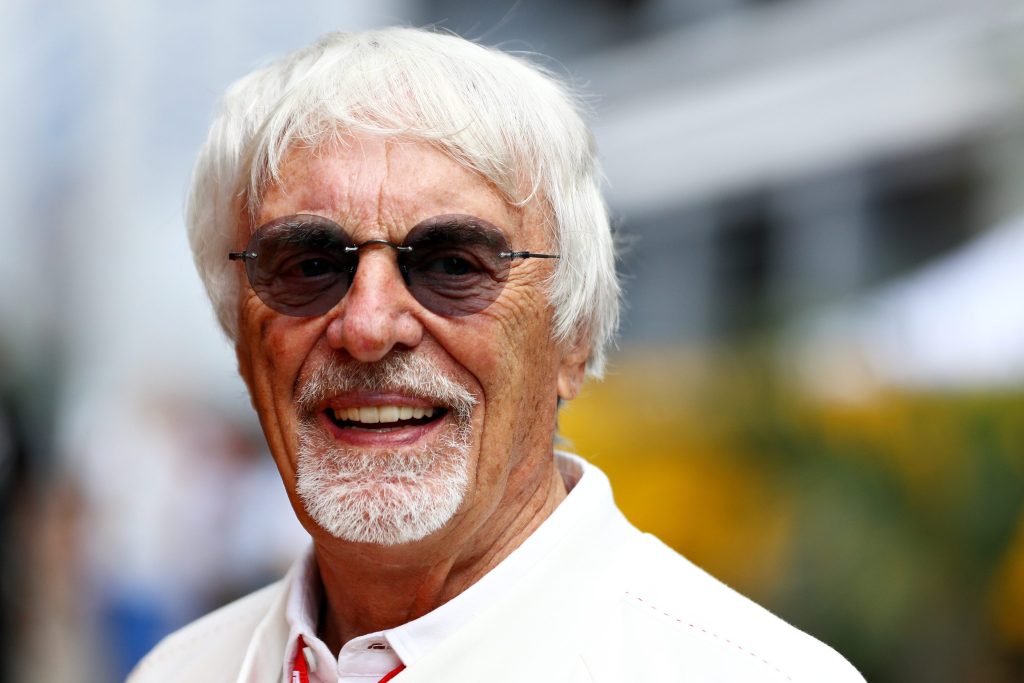 Felipe Massa torna a far parlare di sé. L’ex pilota Ferrari è protagonista di una battaglia legale da 64 milioni di sterline contro la FIA, la Formula One Management e Bernie Ecclestone, sostenendo di essere il vero campione del mondo 2008 dopo il controverso Crashgate di Singapore.