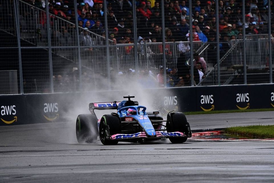 Lo spagnolo non si accontenta della seconda posizione in qualifica e punta dritto alla leadership dell'olandese Verstappen.