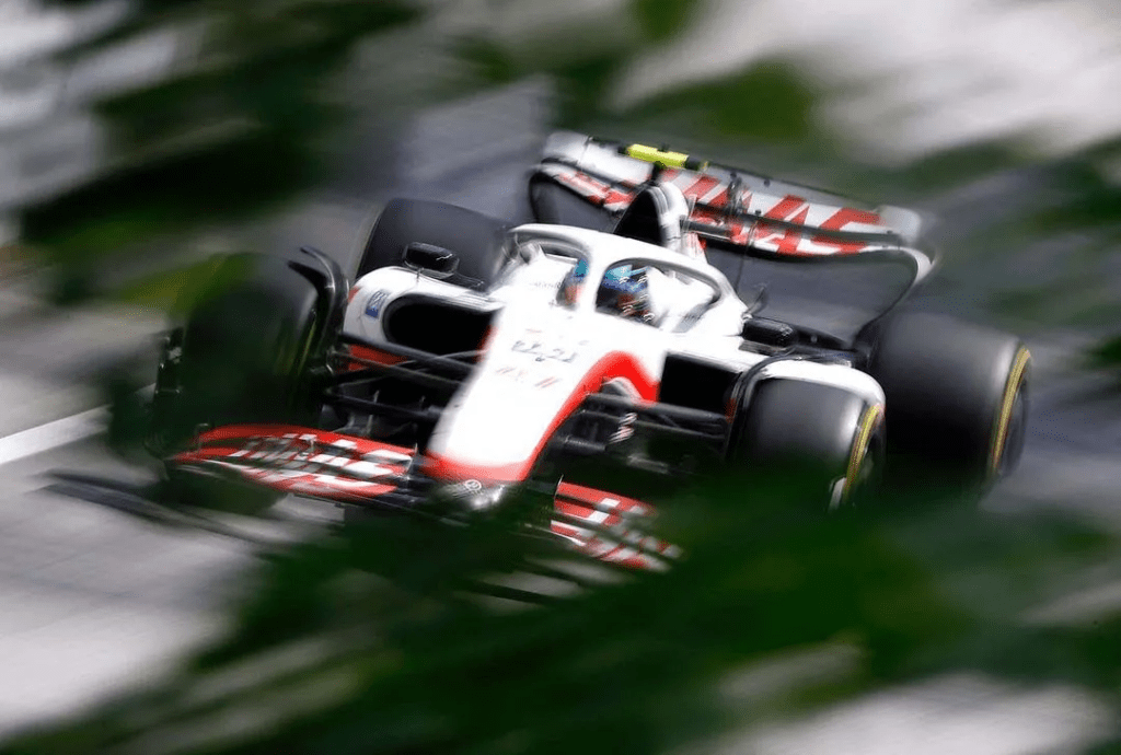 Un problema al motore ha posto fine a quella che era stata, fino a quel momento, la migliore gara di Mick Schumacher in Formula 1.