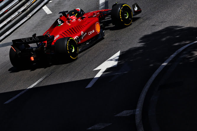 Mattia Binotto ha voluto alleggerire la pressione sulla Ferrari. Il team principal ricorda che l’obiettivo per quest'anno era quello di essere competitivi e non vincere il titolo. Il Mondiale sarebbe solo un extra.