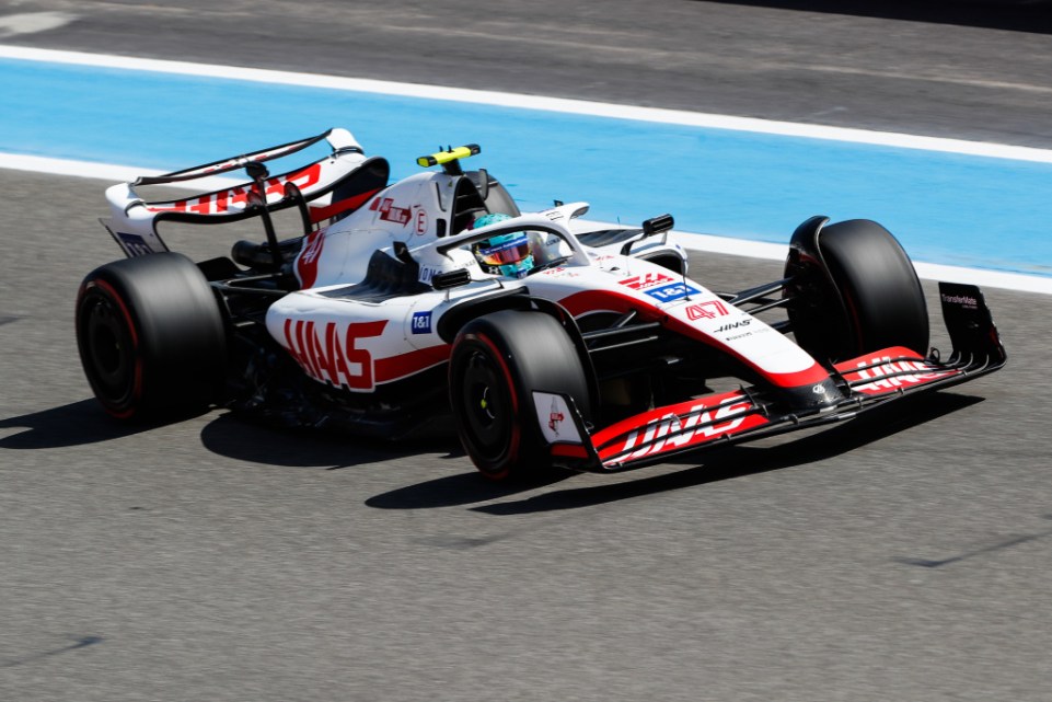 Gunther Steiner ha rivelato che solo Kevin Magnussen avrà il nuovo pacchetto di aggiornamenti che verrà presentato nel GP d'Ungheria del prossimo fine settimana.