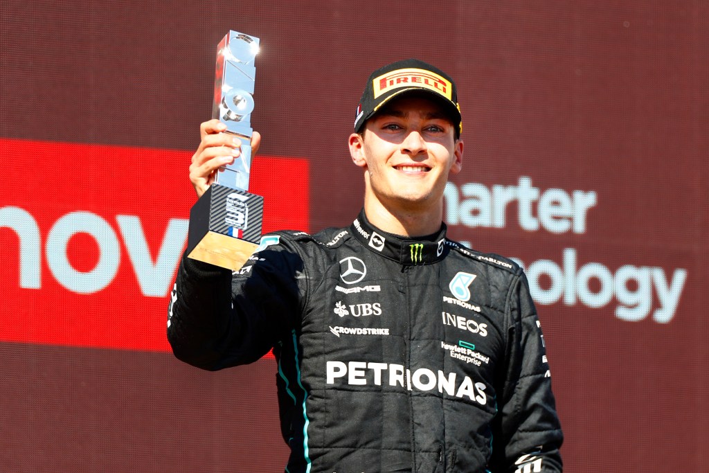 George Russell sul podio del gp di Francia
