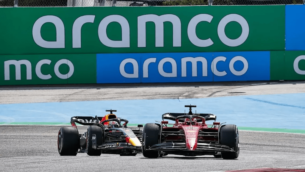 Horner: "La Ferrari si è avvicinata in termini di velocità in rettilineo"