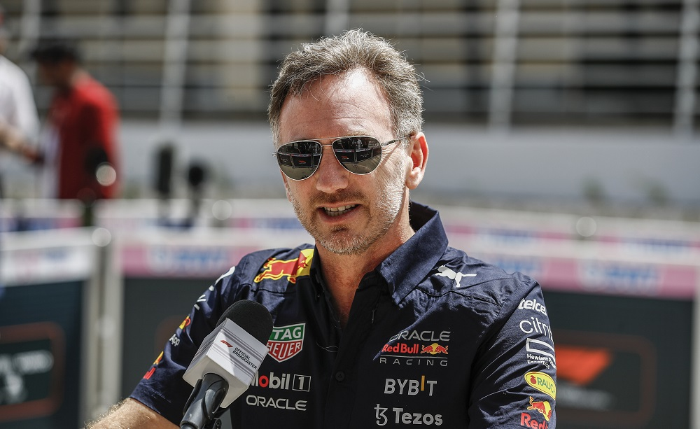 Horner: "La Ferrari si è avvicinata in termini di velocità in rettilineo"