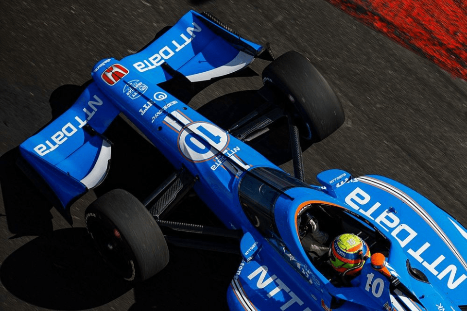 Il campione IndyCar Alex Palou è al centro di un bizzarro sviluppo: due squadre l’hanno annunciato per la stagione 2023.