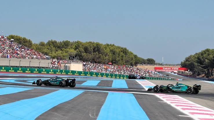 Sebastian Vettel ha insinuato di essere stato sottoposto a “brake test” da Lance Stroll in uscita dall'ultima curva nell'ultimo giro del Gran Premio di Francia, cosa che il suo compagno di squadra di Formula 1 Aston Martin ha negato.