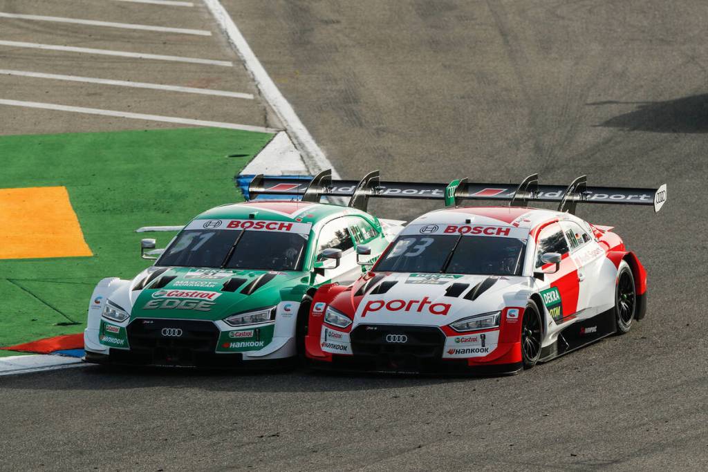 Nico Muller in lotta con René Rast ad Hockenheim nel 2020.