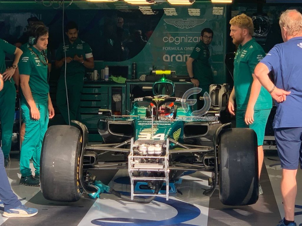 Dopo l’esordio spumeggiante di Monza non sono tardati i complimenti nei confronti del pilota olandese, su tutti è stato Toto Wolff a lodarlo.