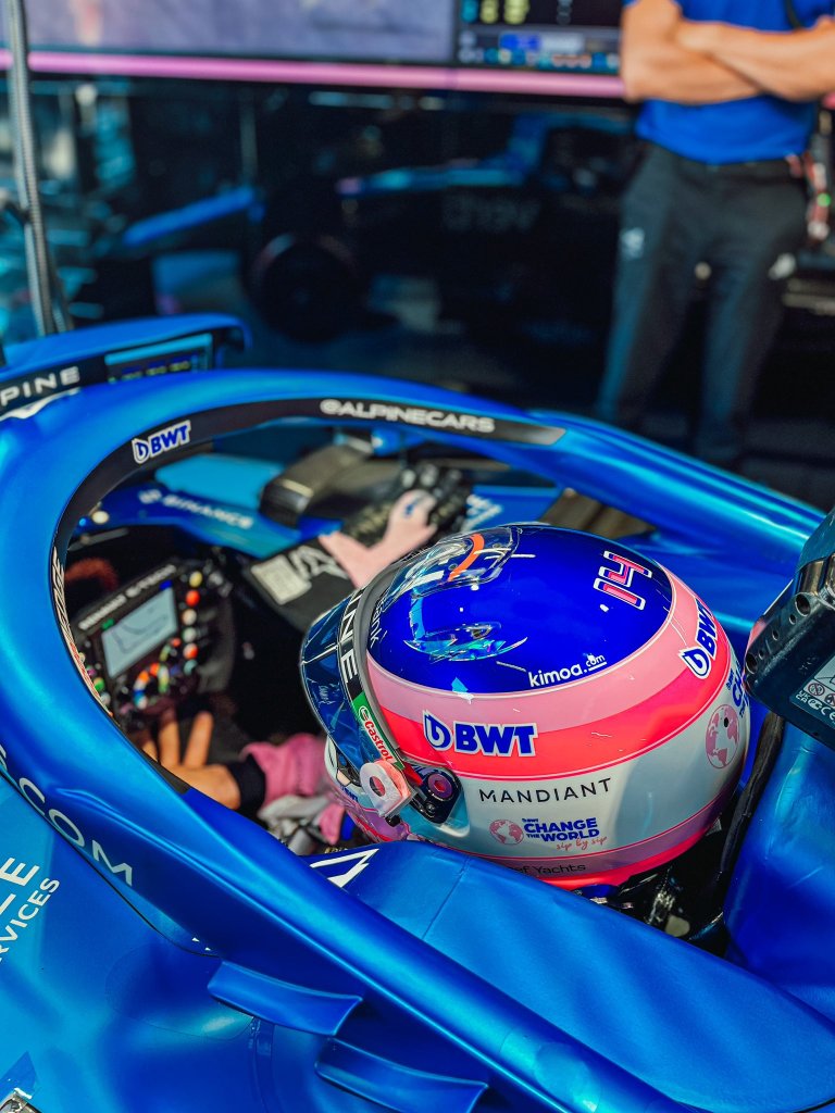 L'Alpine pronta con un nuovo fondo dal GP di Singapore. Le ultime gare di Alonso nel team, alla ricerca dei migliori risultati.