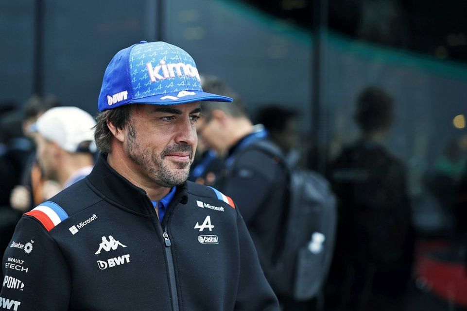 L'Alpine pronta con un nuovo fondo dal GP di Singapore. Le ultime gare di Alonso nel team, alla ricerca dei migliori risultati.