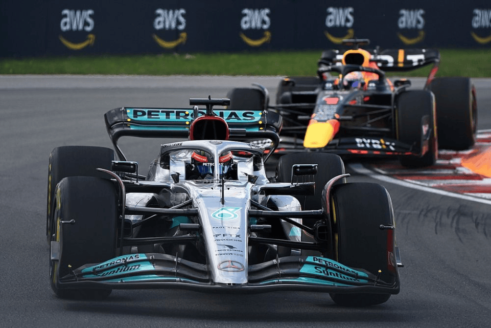 Chistian Horner fatica ancora a credere come la Mercedes sia così lontana dalla vetta nella stagione 2022, visto il loro recente successo.